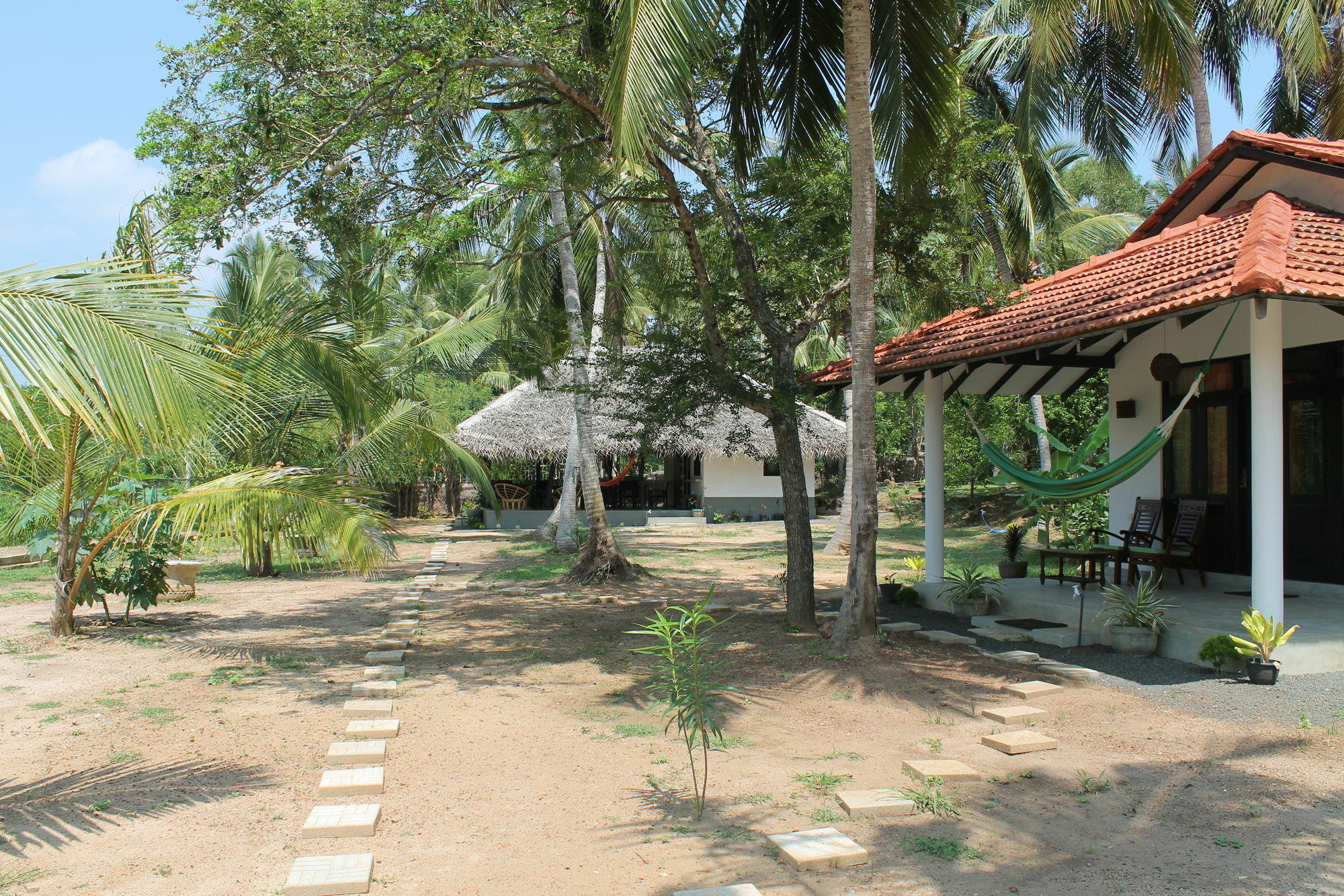 Chillenjoy Cabanas & Restaurant Tangalle Exterior foto